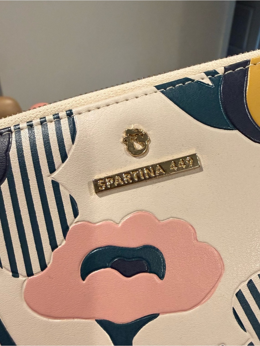 Spartina 449 floral white wallet wristlet blue pink yellow - Picture 2 of 8